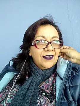 Tonhermosa online show from March 31, 5:04 pm