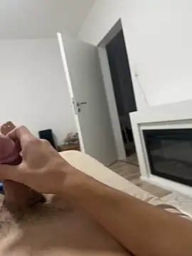 Yves1999 online show from October 27, 9:32 am