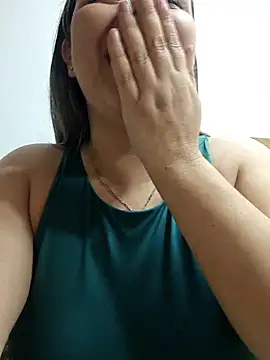 mandy-moore online show from May 15, 3:37 am