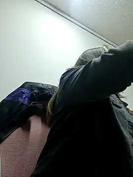 mandy-moore online show from April 1, 3:52 am