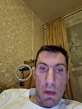 SereneBulge81 online show from March 24, 10:43 pm