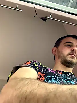 Snapshot of Maxpeins chatting on December 15, 11:05 am Maxpeins online show from December 15, 11:05 am