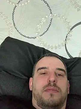 Snapshot of Maxpeins chatting on February 26, 11:43 am Maxpeins online show from February 26, 11:43 am