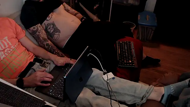 weknowourworth6999 online show from January 9, 7:37 am