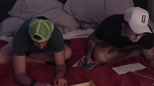 weknowourworth6999 online show from September 18, 5:43 am