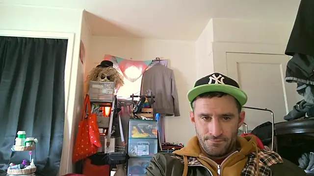 weknowourworth6999 online show from October 2, 6:33 pm