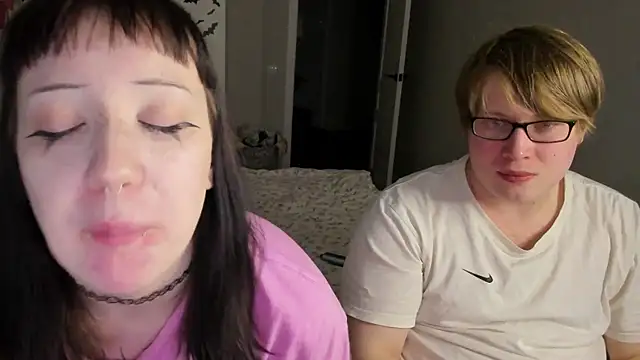 JayMollyy online show from May 4, 5:49 pm