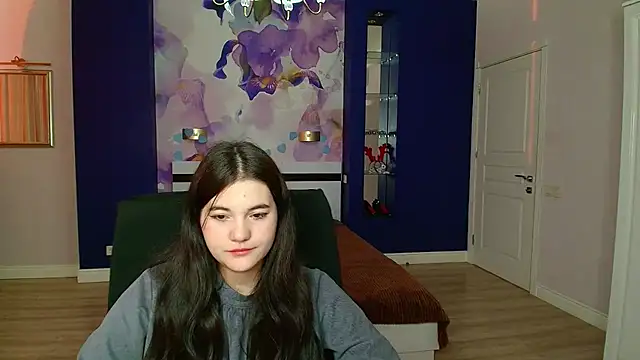 Snapshot of ElinaMils chatting on March 4, 3:37 pm ElinaMils online show from March 4, 3:37 pm