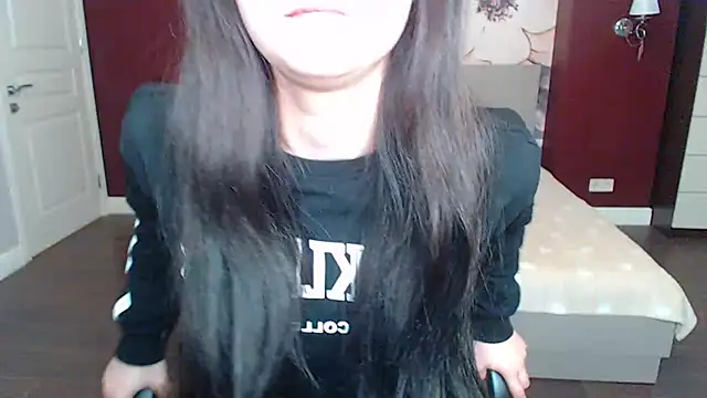 Snapshot of ElinaMils chatting on March 12, 9:34 am ElinaMils online show from March 12, 9:34 am
