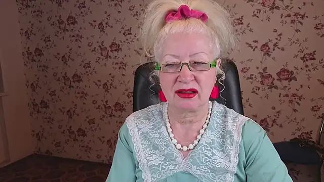 Maya Mayflower online show from December 1, 4:02 am