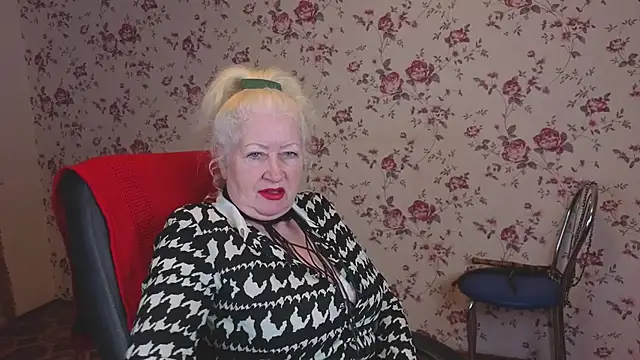 Maya Mayflower online show from November 2, 4:06 am