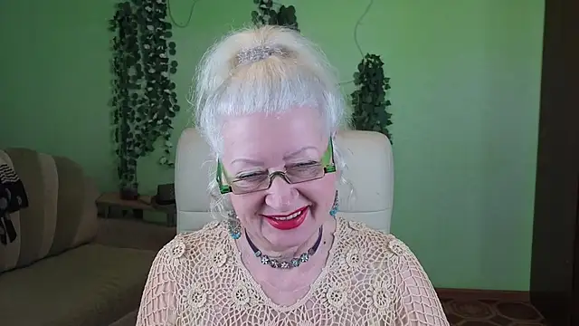 Maya Mayflower online show from November 9, 5:11 am