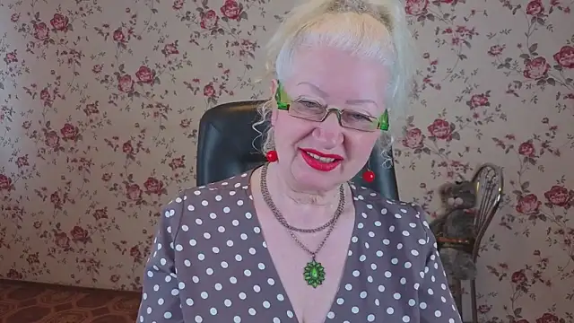 Maya Mayflower online show from April 12, 3:10 am