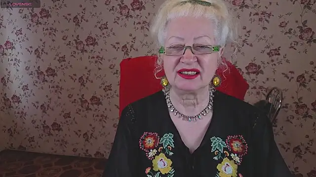 Maya Mayflower online show from April 25, 3:42 am