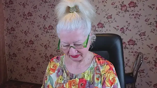 Maya Mayflower online show from November 4, 4:05 am