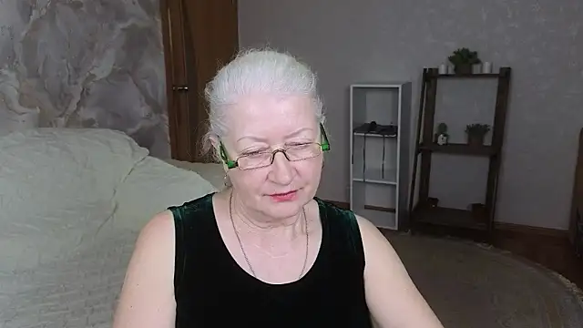 Maya Mayflower online show from March 20, 3:25 pm