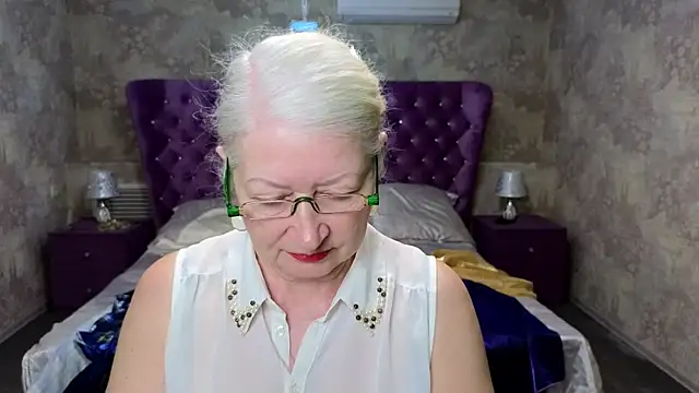 Maya Mayflower online show from March 21, 9:01 am