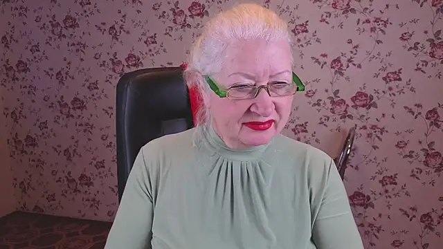 Maya Mayflower online show from October 26, 4:02 am