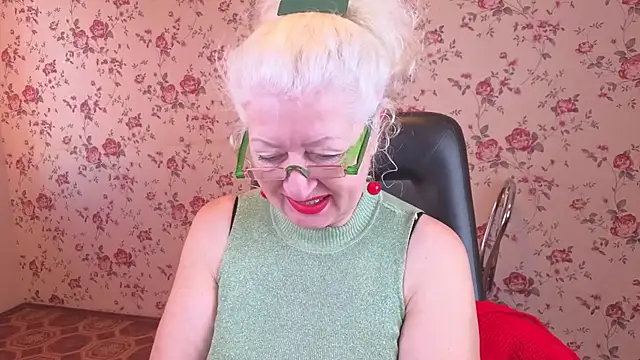 Maya Mayflower online show from October 31, 4:09 am