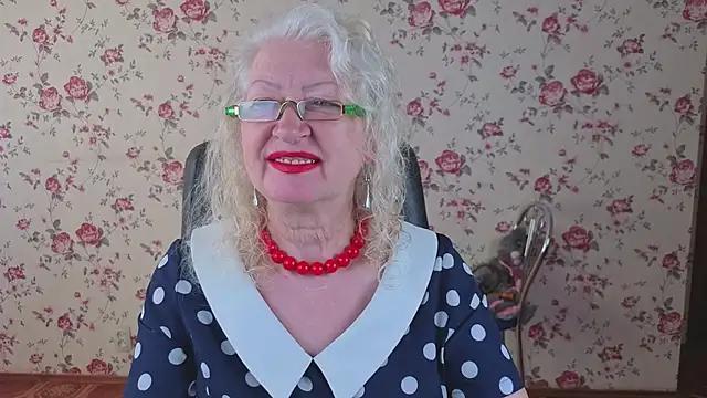 Maya Mayflower online show from April 18, 3:20 am