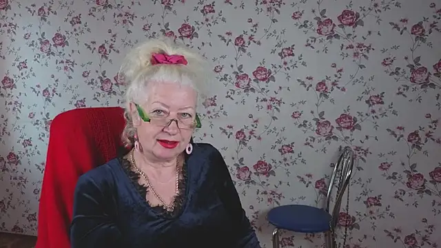 Maya Mayflower online show from October 11, 4:02 am