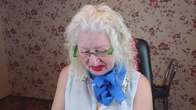 Maya Mayflower online show from November 10, 4:06 am