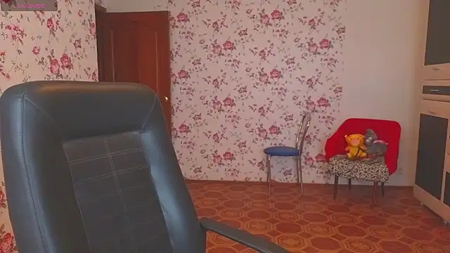 Maya Mayflower online show from May 17, 3:28 am