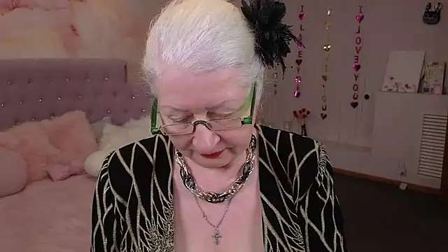 Maya Mayflower online show from March 18, 3:22 pm