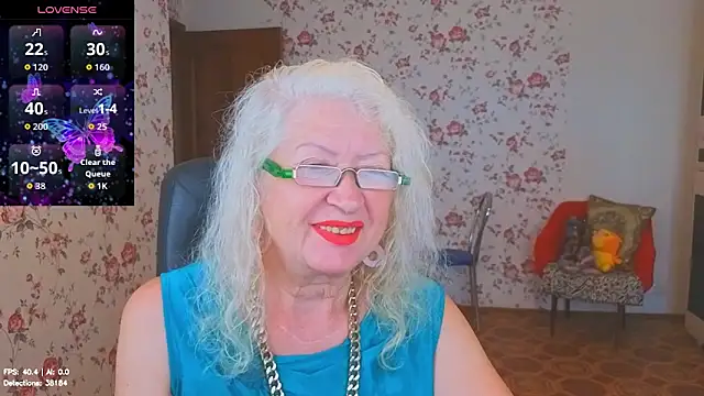 Snapshot of Maya_Mayflower chatting on July 2, 3:34 am Maya Mayflower online show from July 2, 3:34 am