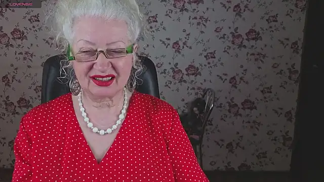 Maya Mayflower online show from April 24, 3:08 am