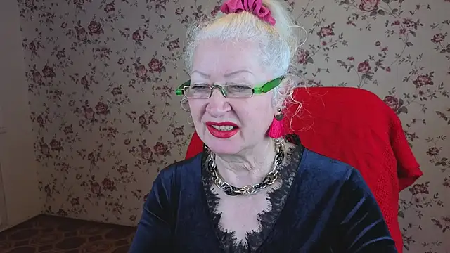 Maya Mayflower online show from December 15, 4:07 am