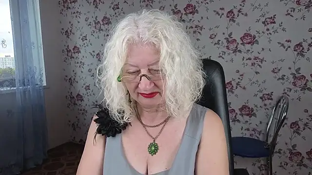 Maya Mayflower online show from September 20, 4:06 am