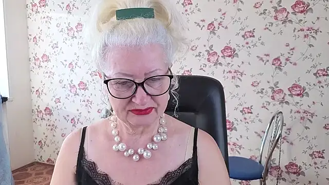 Maya Mayflower online show from September 14, 4:02 am