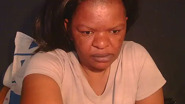 Snapshot of ebony_rose11 chatting on July 4, 8:10 am ebony rose11 online show from July 4, 8:10 am