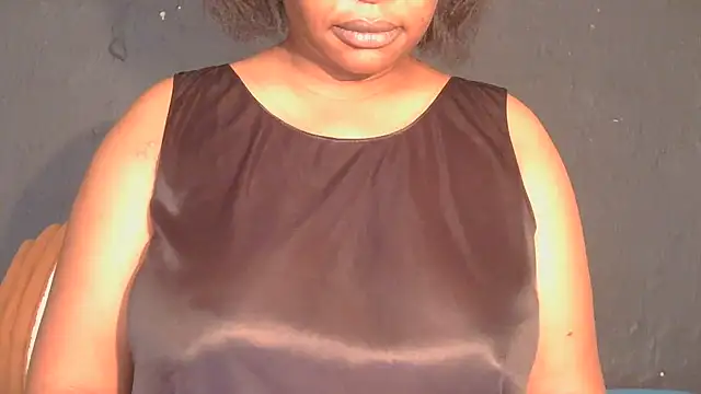 Snapshot of ebony_rose11 chatting on June 15, 6:35 am ebony rose11 online show from June 15, 6:35 am