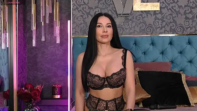 Vanessao1 online show from April 25, 7:44 am