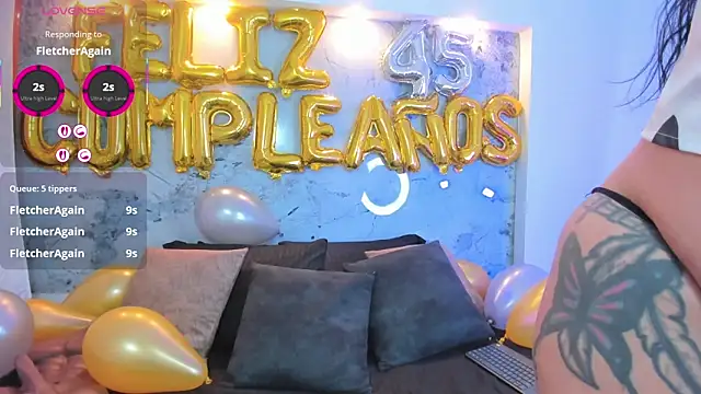 Snapshot of violeta_delavega1 chatting on September 20, 4:17 am violeta delavega1 online show from September 20, 4:17 am