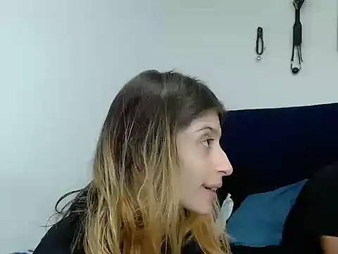 KratosAfroditacs online show from February 4, 10:49 pm