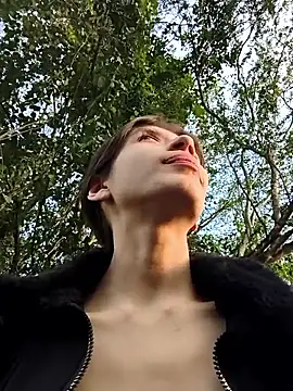 KratosAfroditacs online show from April 9, 10:38 pm