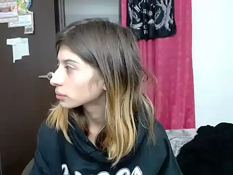 KratosAfroditacs online show from February 5, 2:46 pm