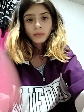 KratosAfroditacs online show from March 4, 8:38 pm