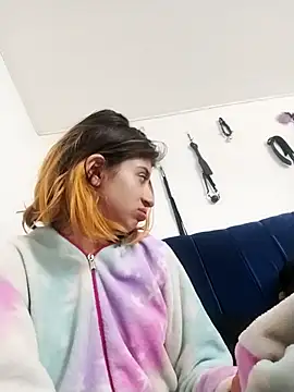 KratosAfroditacs online show from November 19, 4:51 pm