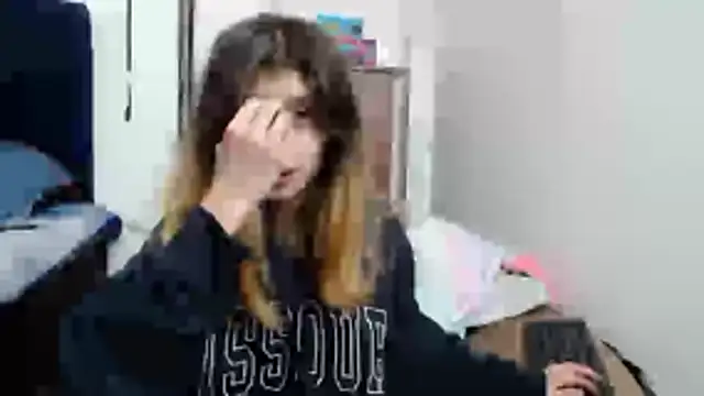 KratosAfroditacs online show from April 19, 8:26 am