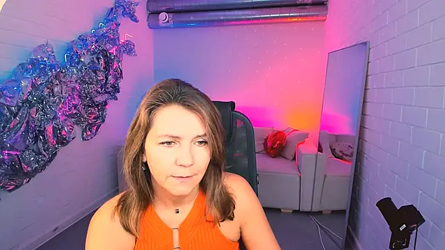 Snapshot of NicoleHitman chatting on October 15, 1:19 pm NicoleHitman online show from October 15, 1:19 pm