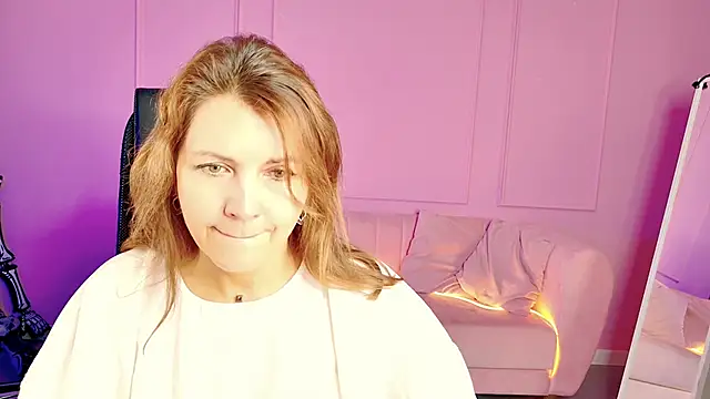 NicoleHitman online show from November 1, 9:25 am