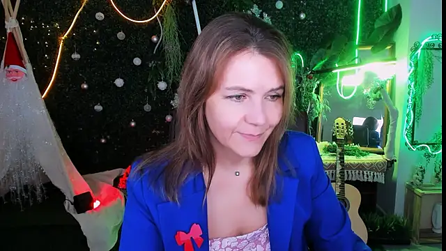 NicoleHitman online show from February 1, 9:18 am