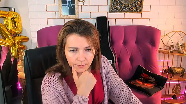 NicoleHitman online show from September 16, 5:19 am