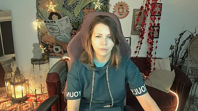 NicoleHitman online show from March 6, 9:25 am