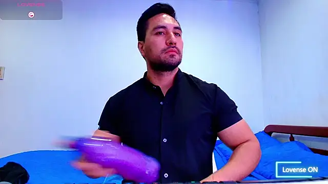 Snapshot of Kal_El_8 chatting on June 16, 11:05 pm Kal El 8 online show from June 16, 11:05 pm