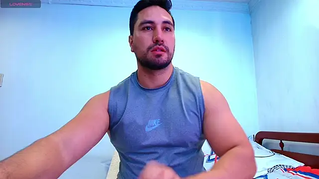Snapshot of Kal_El_8 chatting on October 15, 10:18 pm Kal El 8 online show from October 15, 10:18 pm
